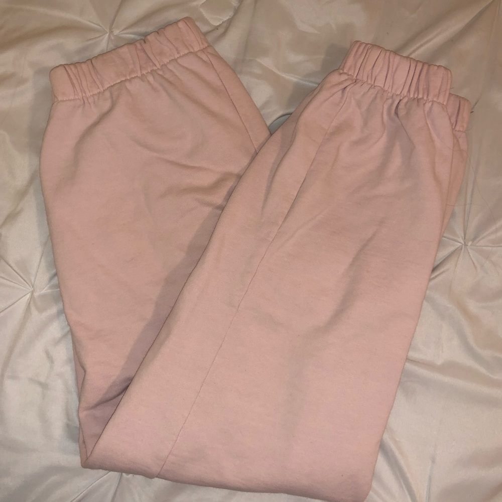 Brandy Melville Rosa Sweatpants